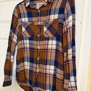 Mossimo Plaid Button-Up Shirt in Navy & Camel